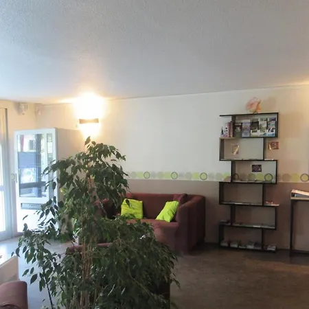 Hotel Hexagone 2*