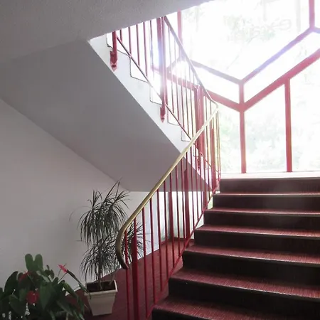 Hexagone Hotel 2*